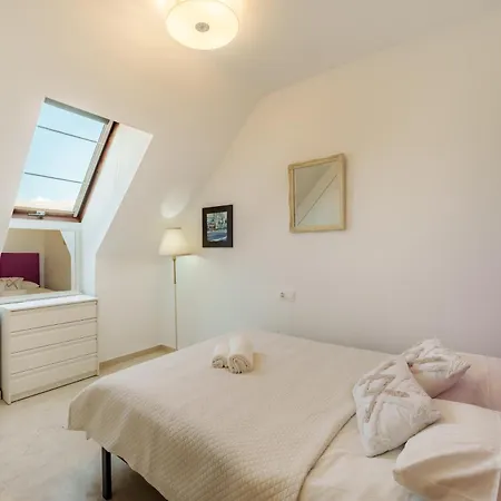 Orange Garden Luxury Penthouse Apartment Manilva